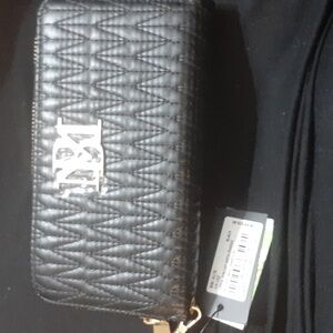 BADGLEY MISCHKA NWT WALLET ZIP AROUND